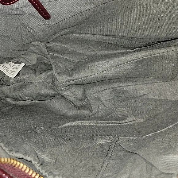 Elliot Lucca Elegant Burgundy Woven Leather Shoulder Bag - Picture 9 of 12